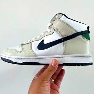🦴 2004 Nike Air Dunk High MENS SZ 9